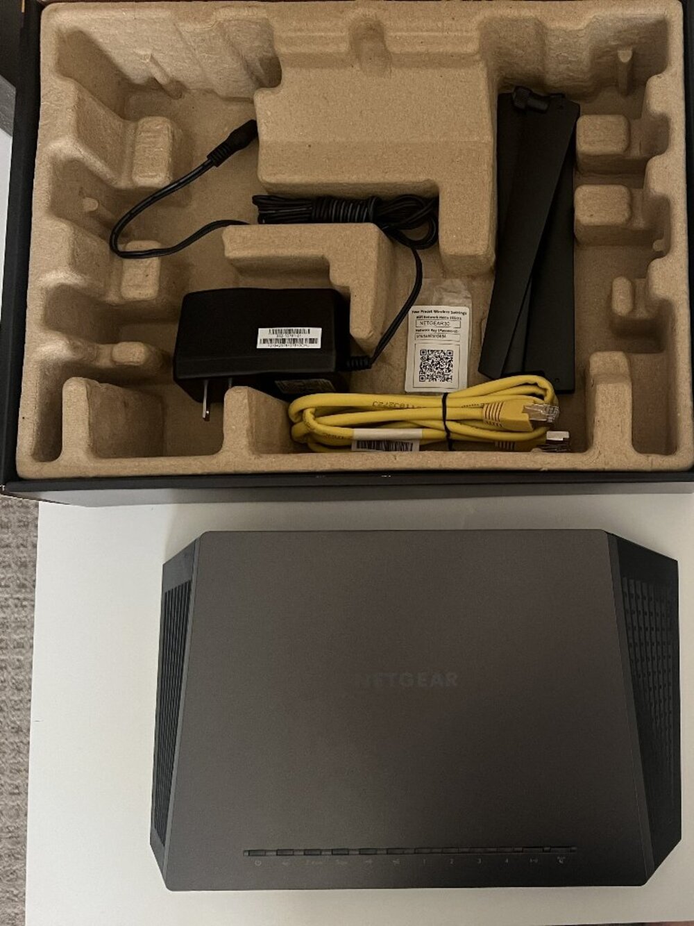 NetGear Nighthawk AC2300 Smart WiFi Router Model #R7000P - Picture 11 of 12